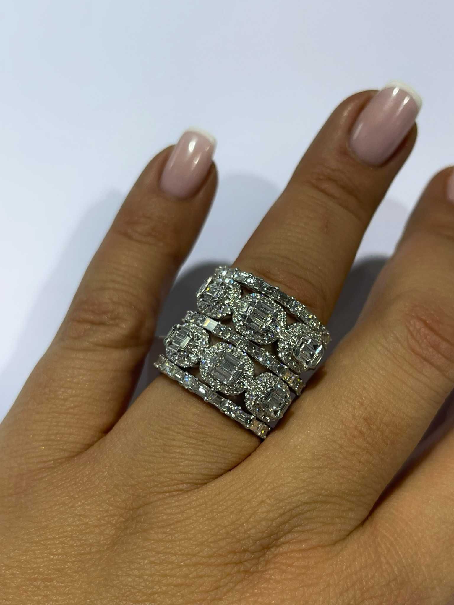 Pierścionek Infinity bagiety 3.39 CT