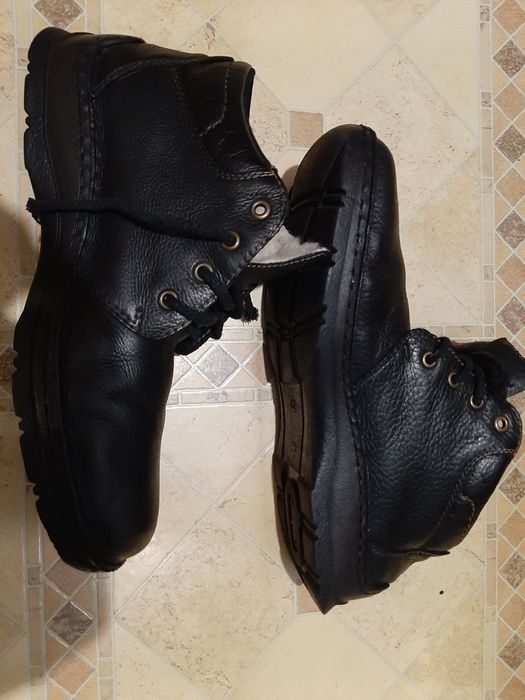Мужские кожаные ботинки.