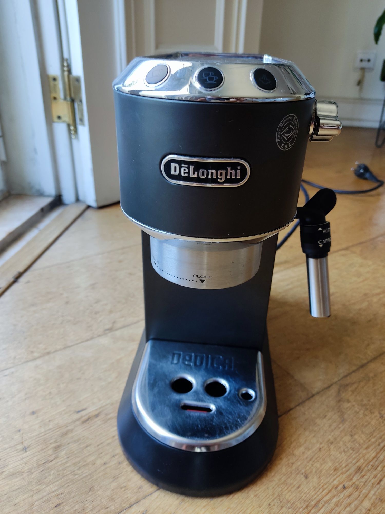 Delonghi Dedica com acessórios