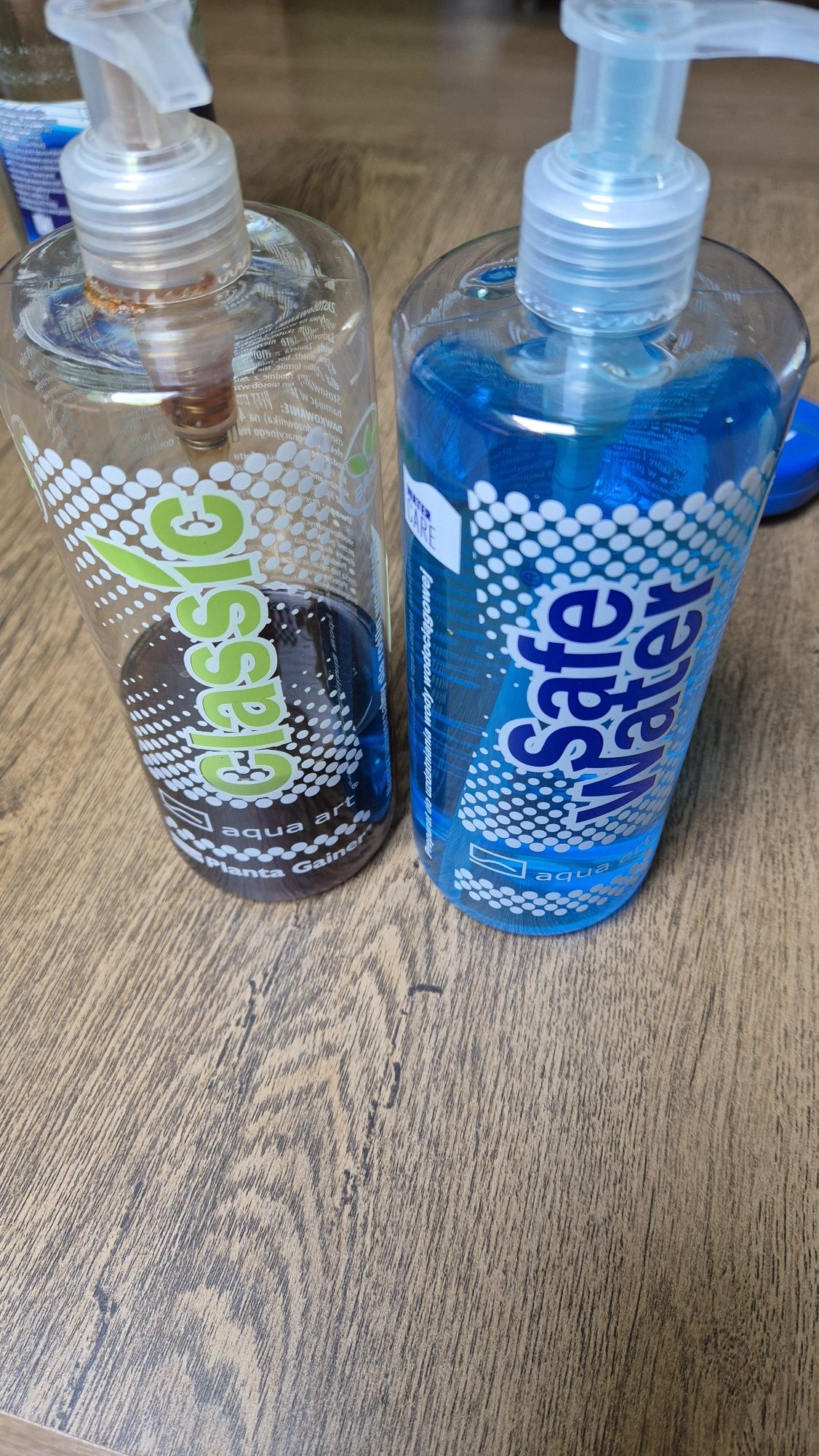 Akwarium z osprzetem i rybkami
