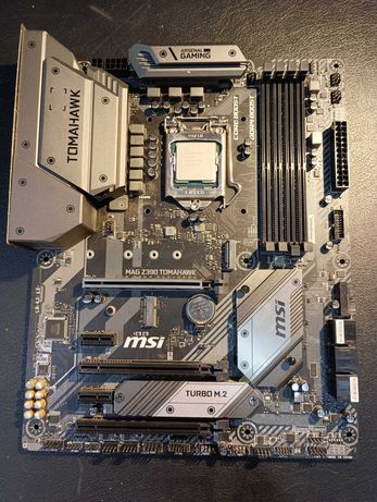 Motherboard MSI Mag Z390 Tomahank com CPU i9 9900K