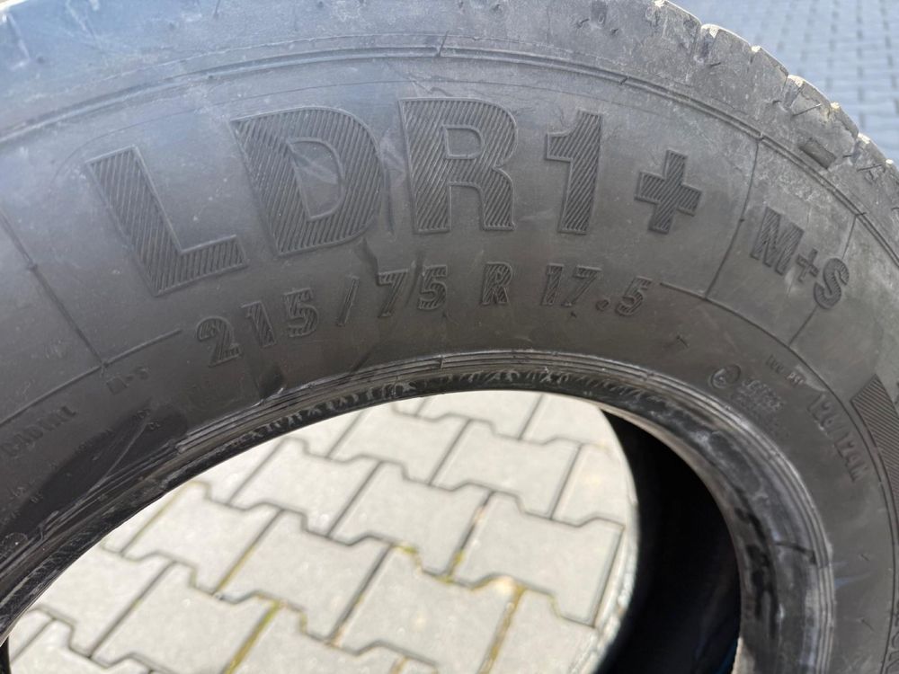 Opony 215 70 R 17,5 Continrntl 2szt