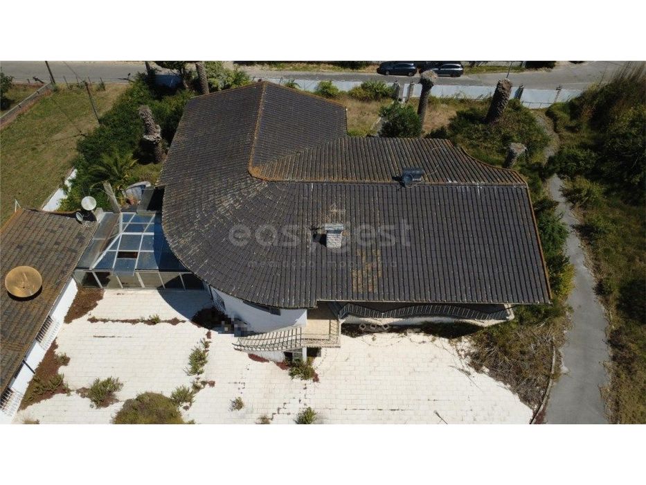 Moradia T5 com piscina totalmente vedada a 800 m da Vila da Tocha