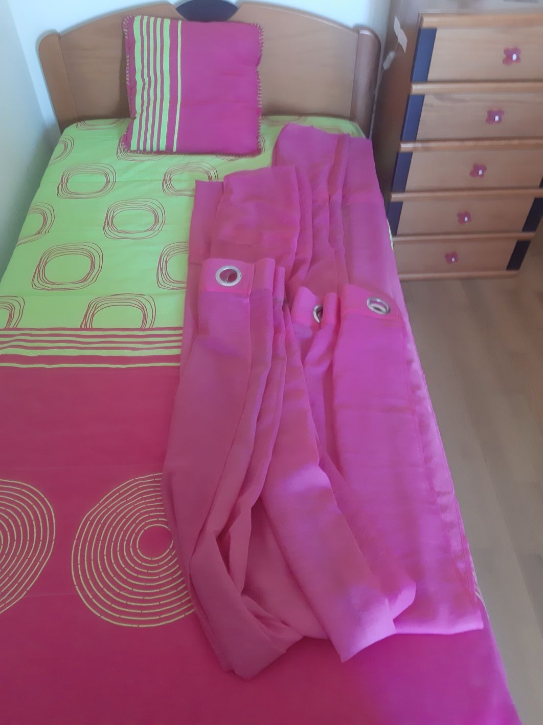 Edredon + cortinados rosa