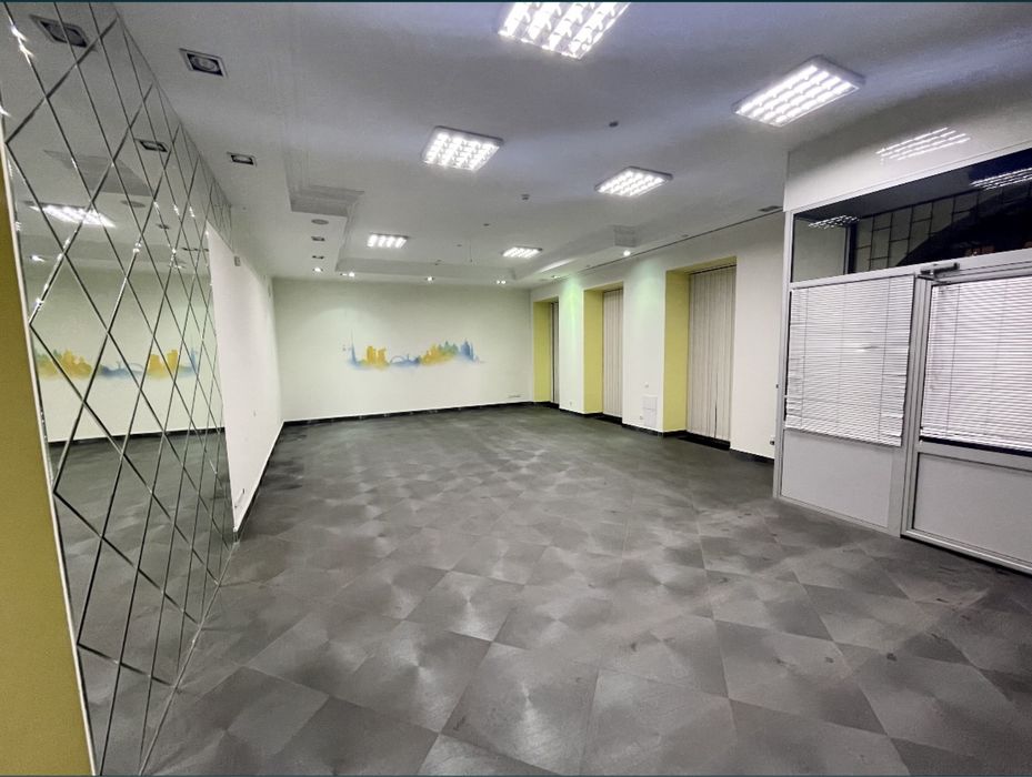 Аренда центр  ул Алчевских магазин , банк , почта , и .д Без комисии