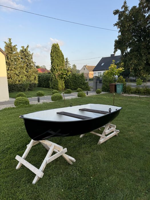 Łódź lodz lodka Łódka lodzie lodzie wiosłowa wędkarska