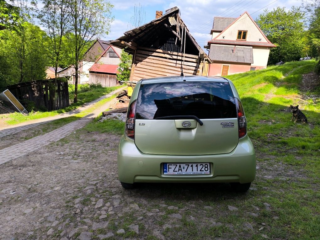 Daihatsu Sirion 1,3, automat, klima.