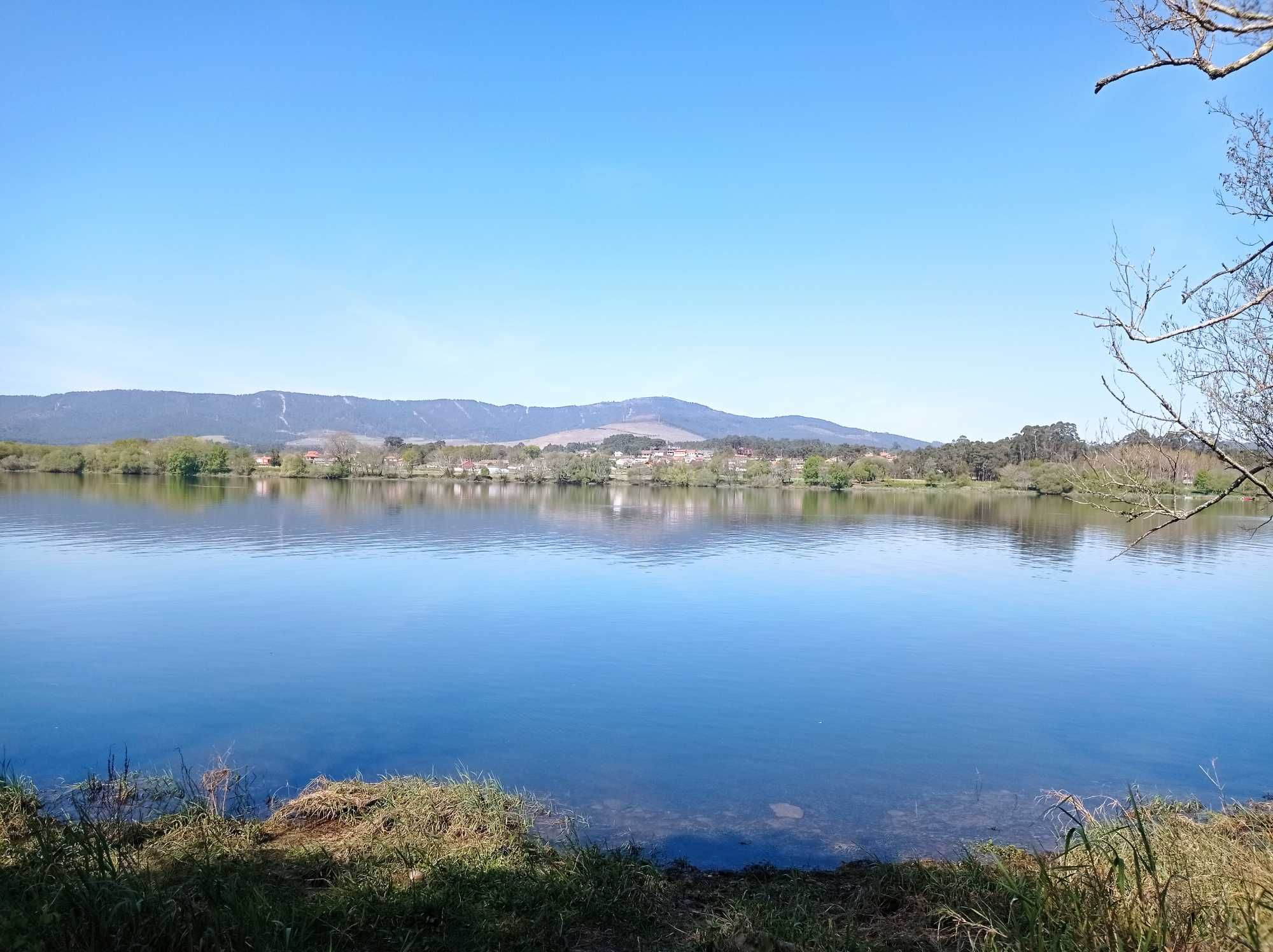 Terreno urbano para construção de moradia em V.N.Cerveira