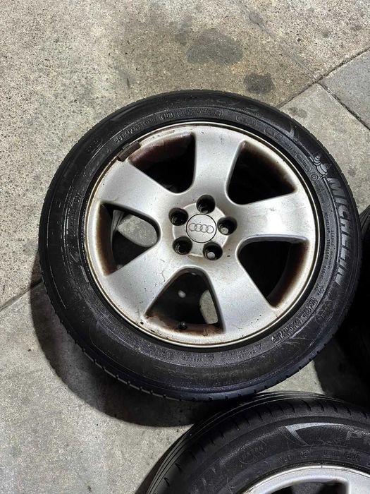 4 jantes com pneus 16 Audi A3 8L originais