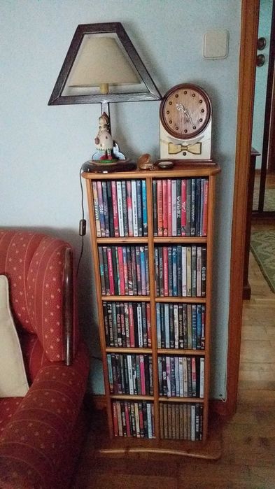 DVD Display Stands in Column Form.64354154079235121