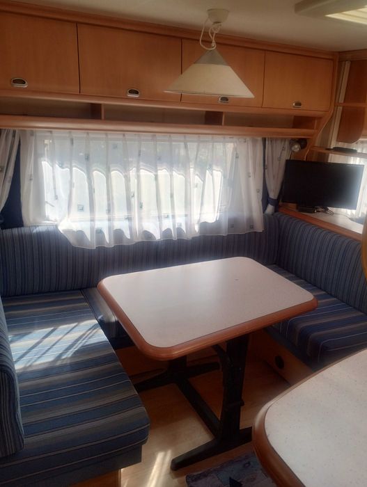 Przyczepa Hobby 560 KMFE 6 osób łóżko piętrowe