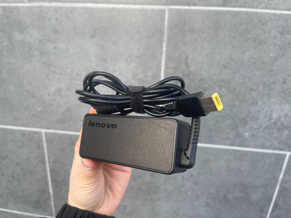 Оригінальний блок живлення Lenovo 45W/100-240V/20V/2.25A.