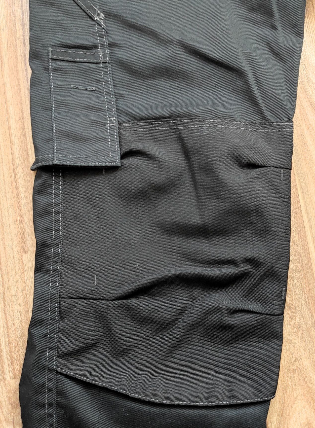 Робочі штани Dunlop з навісними кишенями. Розмір W32/L32 (48)
