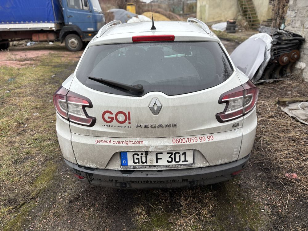 Renault Megane 3 бампер крило капот двері