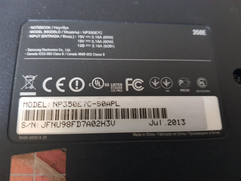 Klapa matrycy 17,3 Samsung 350e np350E7C