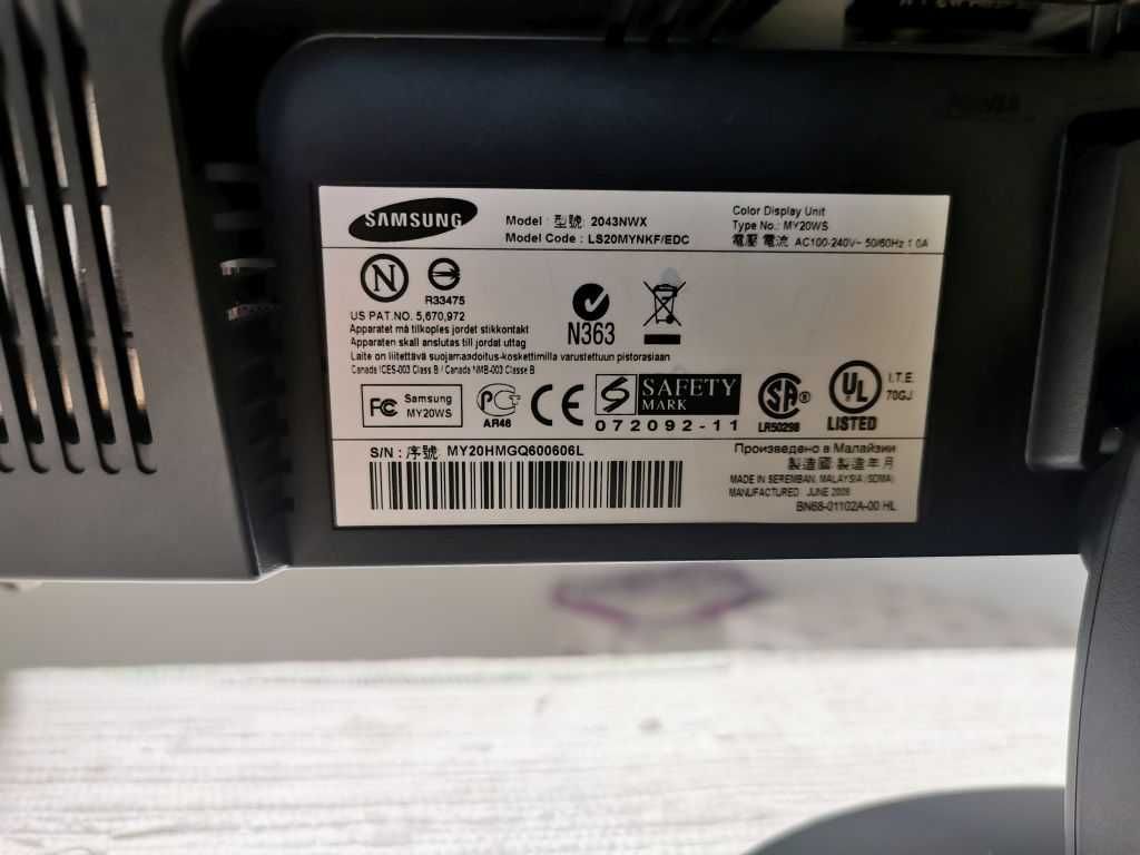 Monitor Samsung Syncmaster 2043 nwx  20"