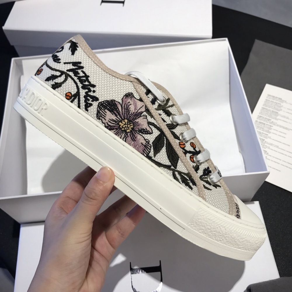 Trampki Dior w kwiaty