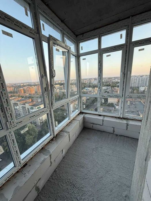 ПРОДАЖ 2-кімнатної квартири на Виставці