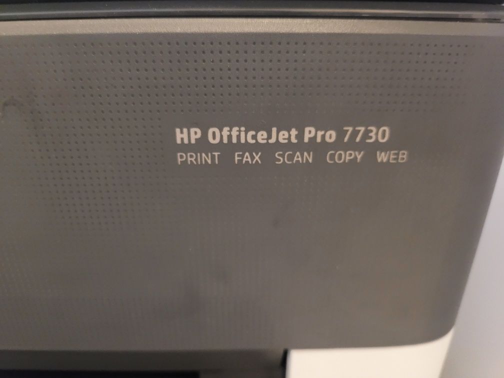 HP 7730 принтер А3 А4 формата с СНПЧ покупал у официалов коробка, доки