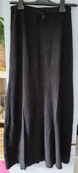 Sukienka dzianinowa Reserved