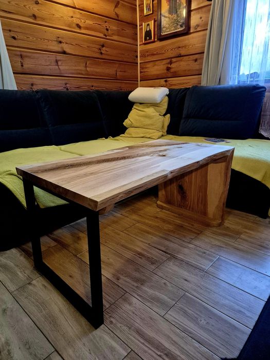 Stolik kawowy z jesionu