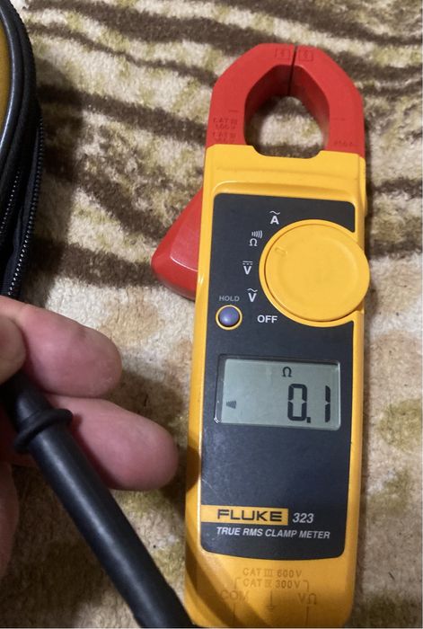 Токоизмерительные клещи Fluke 323