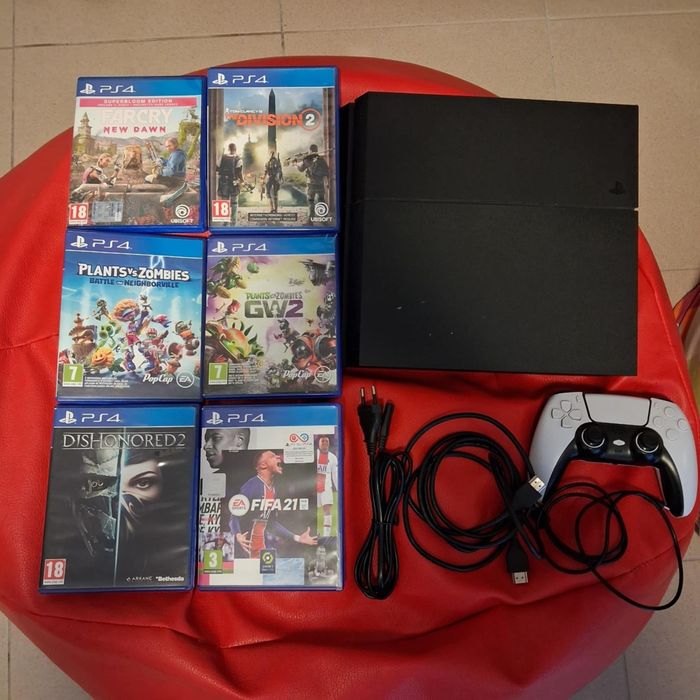 PS4 + 6jogos + 1 comando +cabos