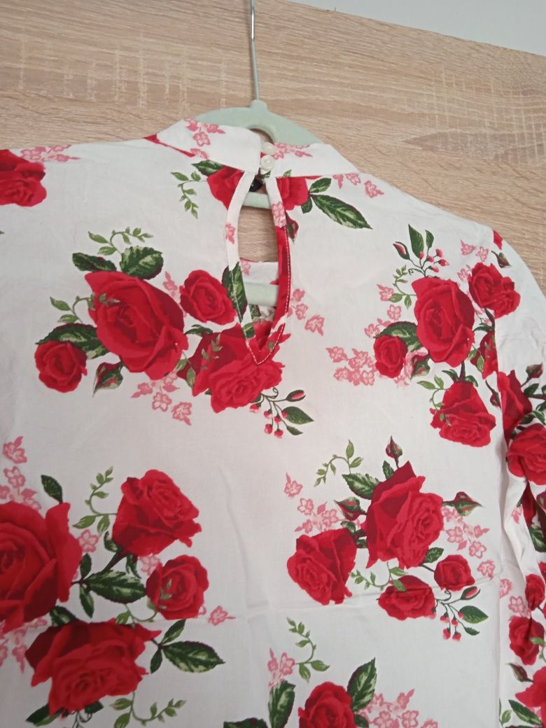 Piękna bluzka w róże