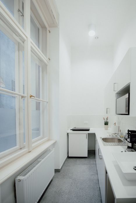 Noclegi dla ekip - 8 dużych lóżek centrum lodzi FAKTURA VAT