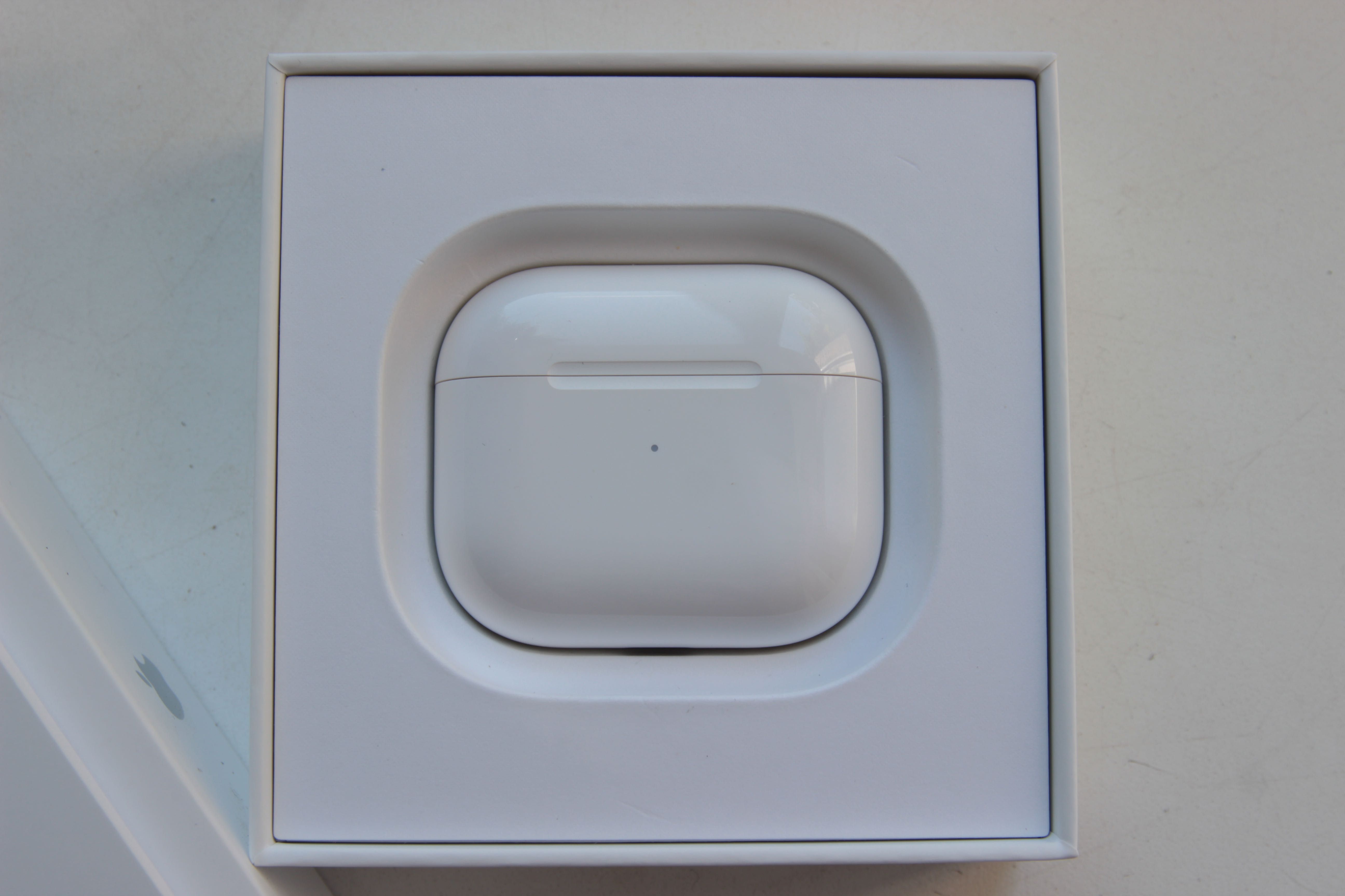 Оригінальні власні навушники Apple AirPods 3 (MME73)
