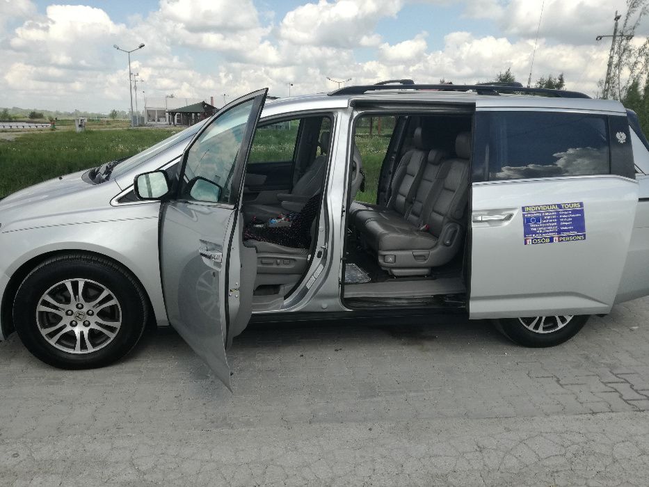 TAXI VAN (8 osób) TANI transport osób z/na lotnisko!/przesyłek/7dni