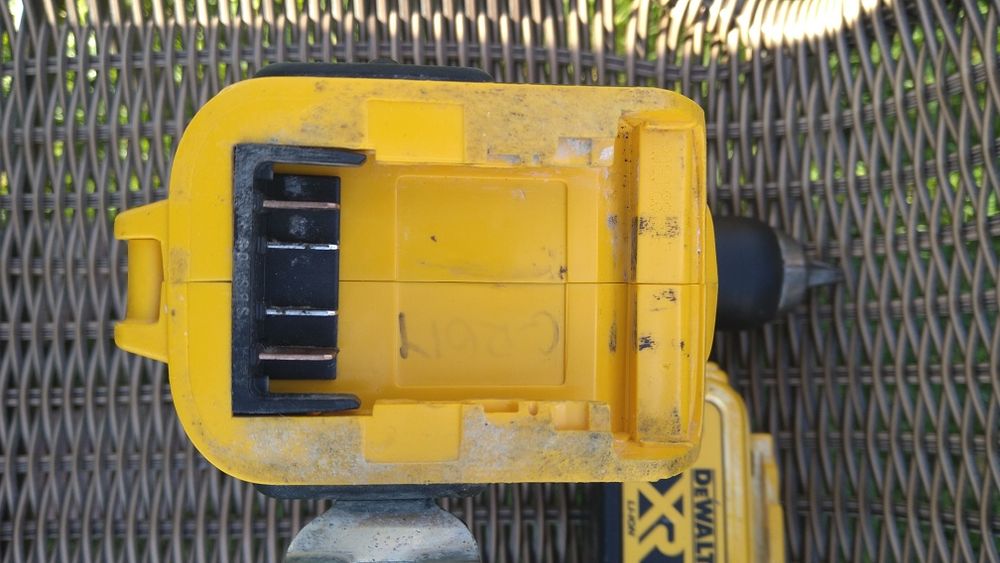 Шуруповерт DeWalt DCD 796