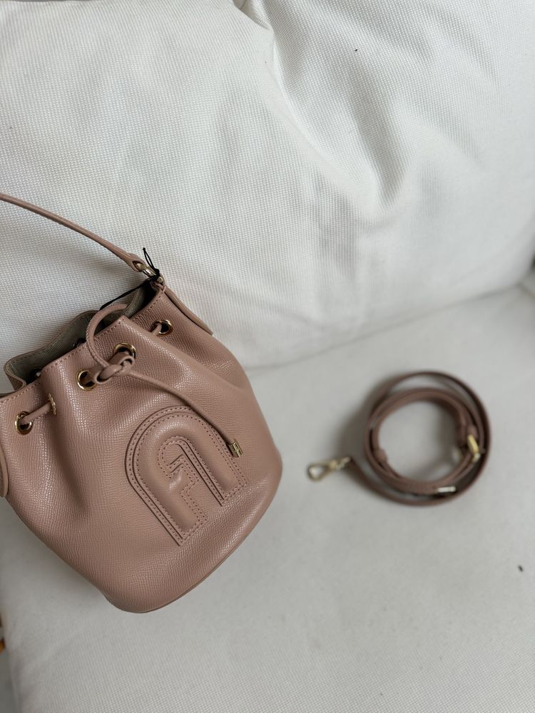 Сумка кросбоді Furla Clio