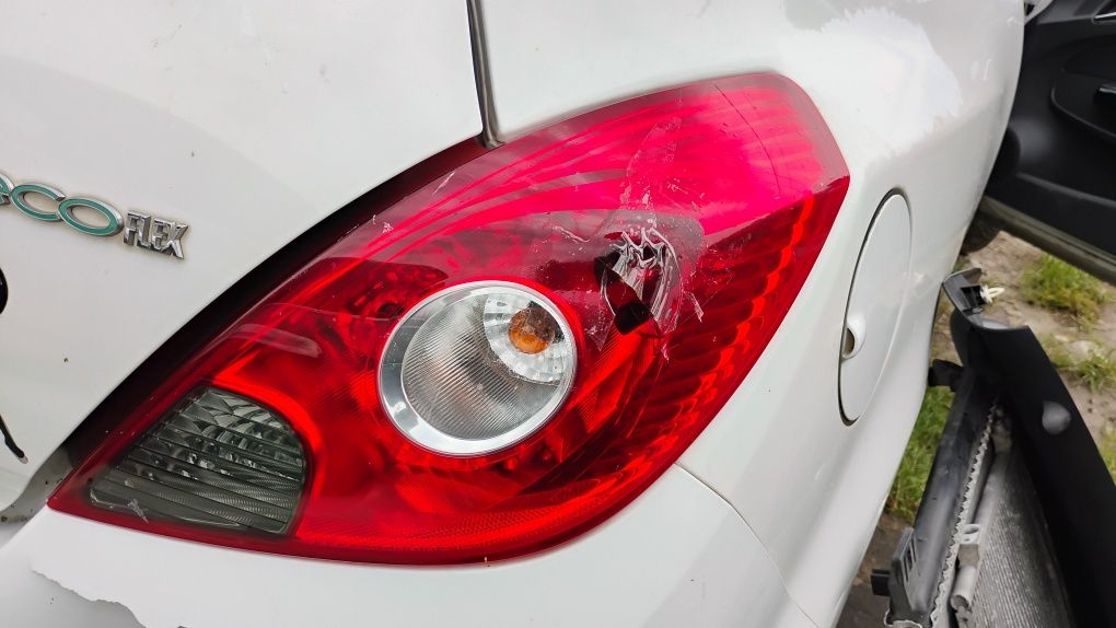 Lampy tylne opel corsa d
