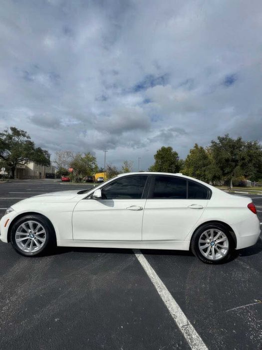 BMW 3 Series 320i      2018