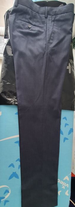 Fato azul da SuitsInc.