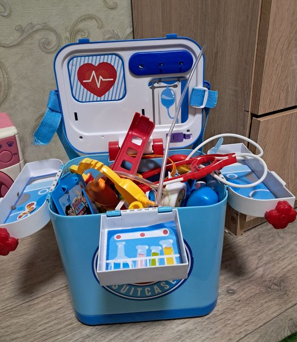 Ігровий набір лікаря200, пральна машина100
