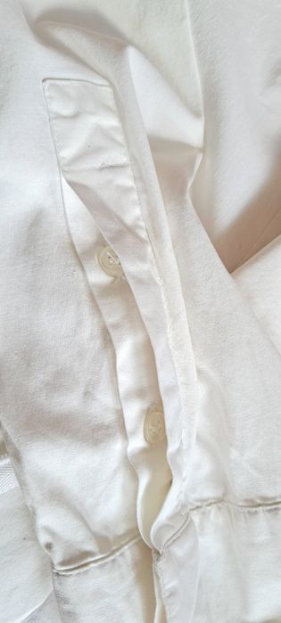 Koszula ciążowa biała – idealna na każdy trymestr!