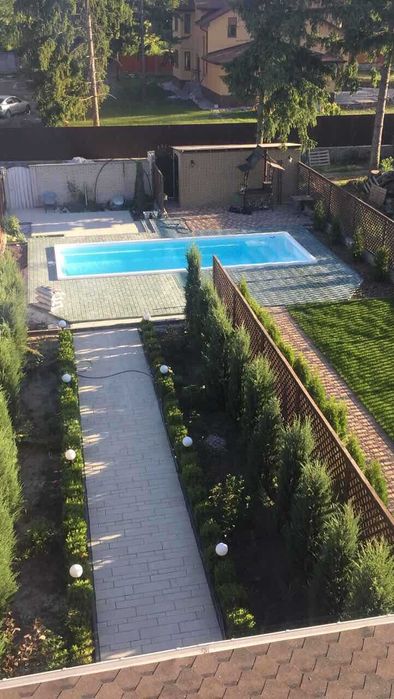 Композитний басейн “Пляж” 9×3,6×1,5 м Гарантія якості Монтаж під ключ