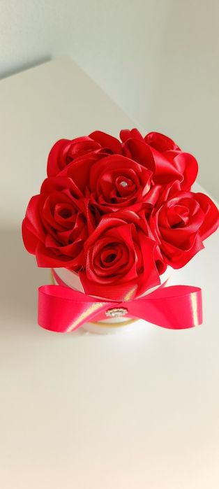 Arranjo com rosas eternas