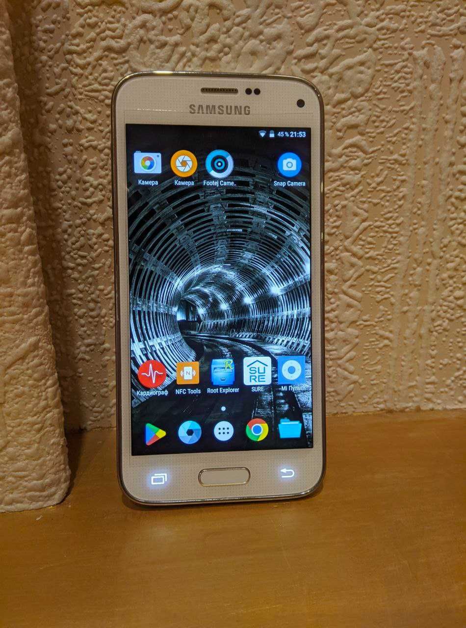 Samsung Galaxy S5 Mini SM-G800F 1,5/16 Гб, Android 7.1 (без SIM)