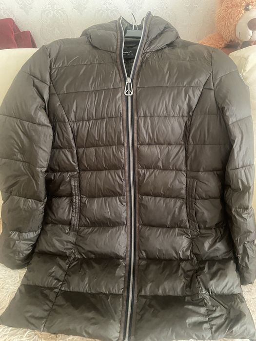 Куртка на пуху жіноча
