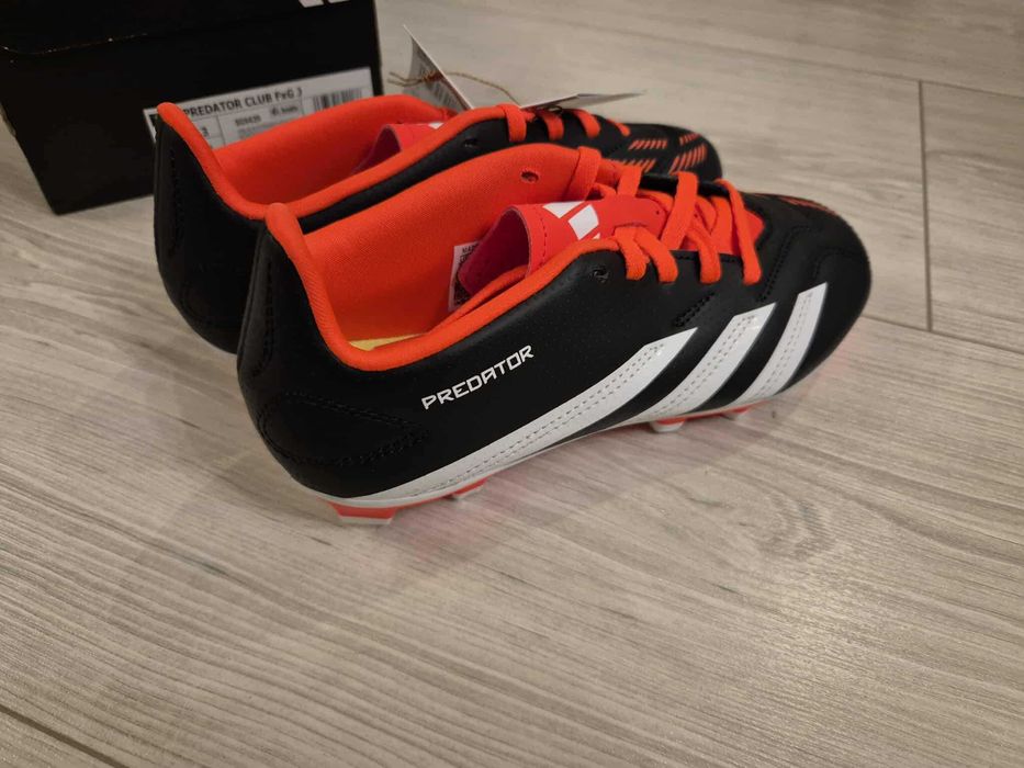 Buty piłkarskie korki adidas Predator Club FxG IG5429 rozmiar 35 1/2