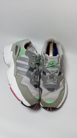 Продам кросівки Adidas