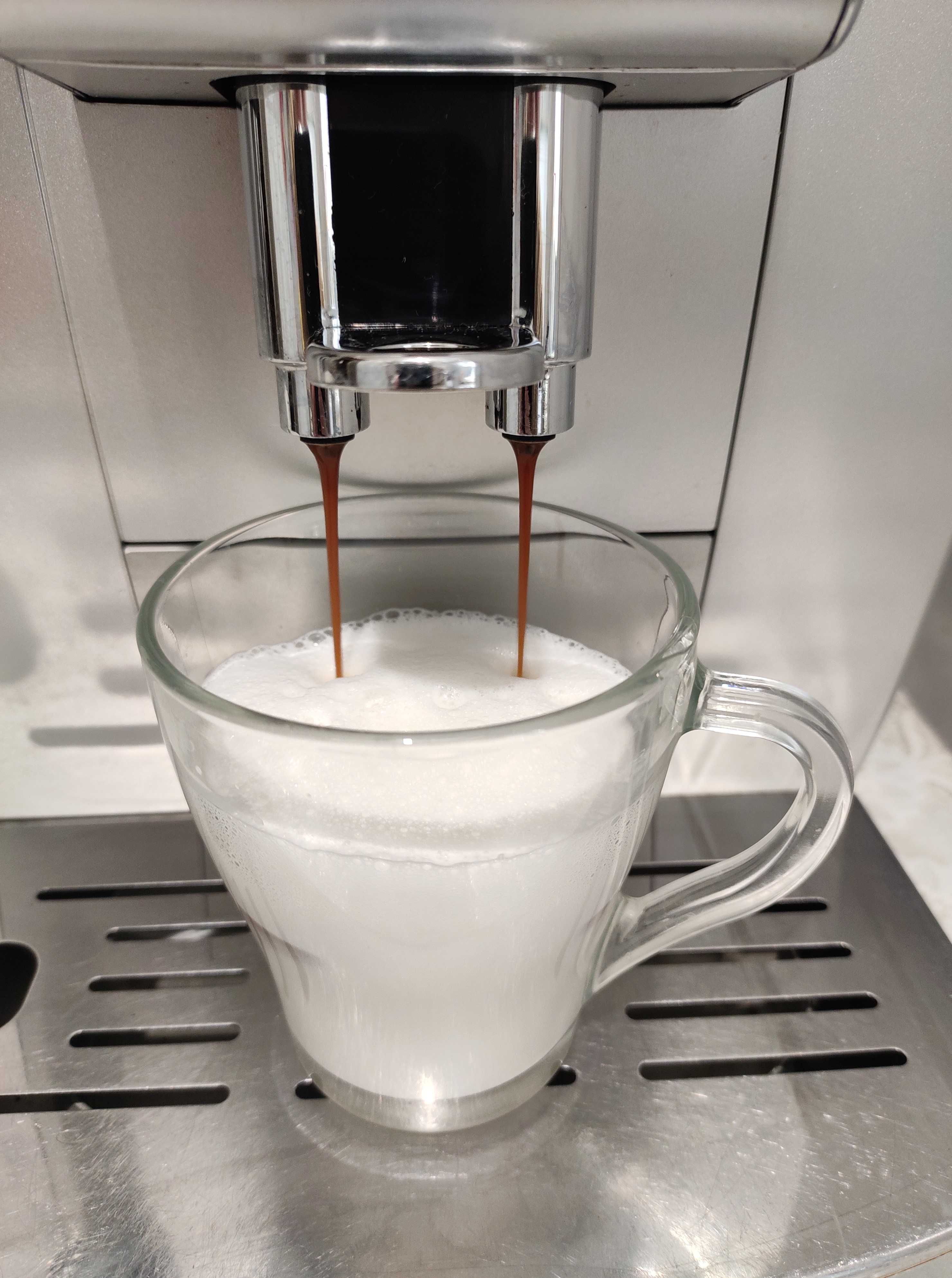 Кофеварка кофемашина delonghi ecam 25.120 кавоварка