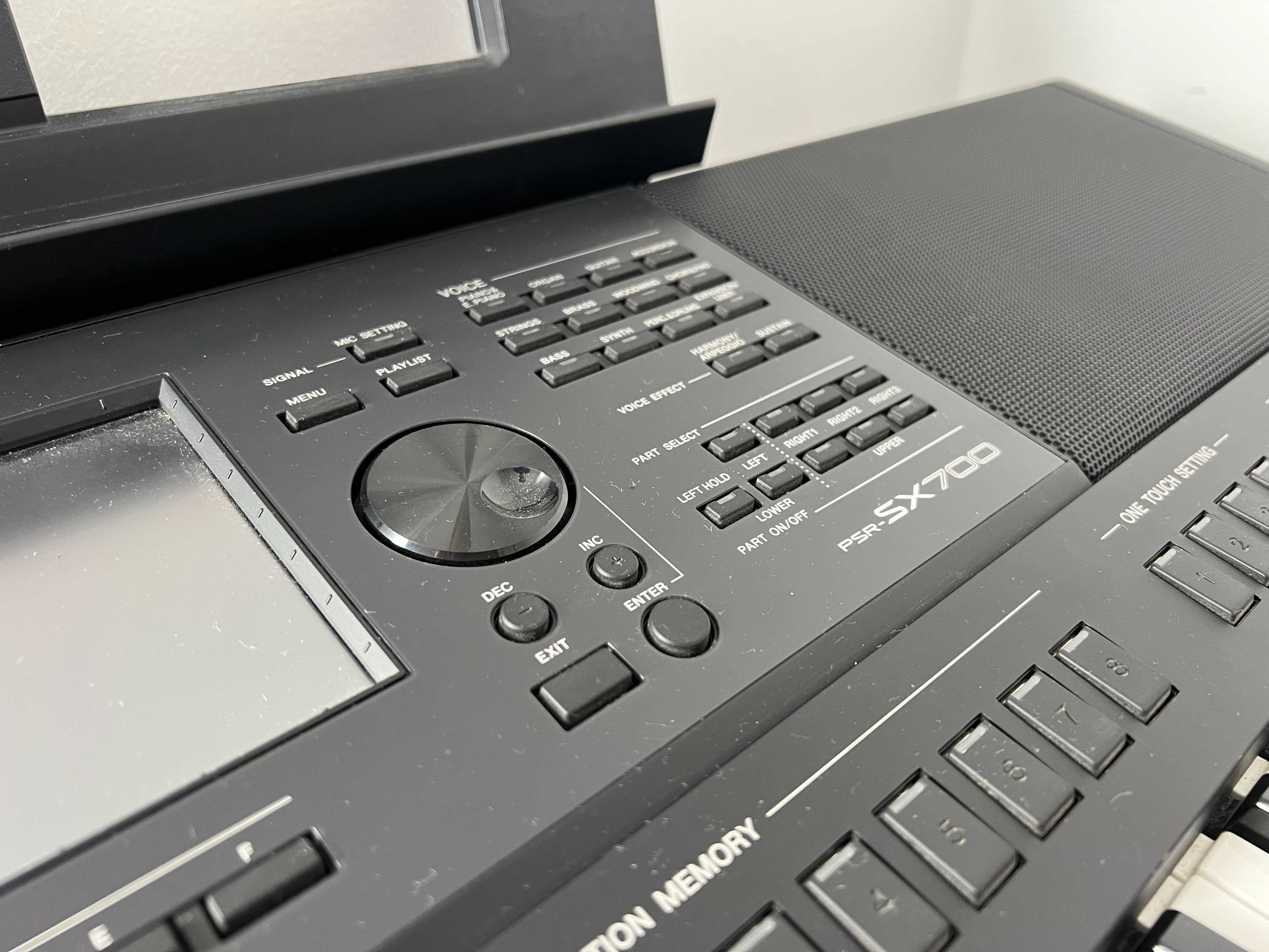 Yamaha PSR SX700