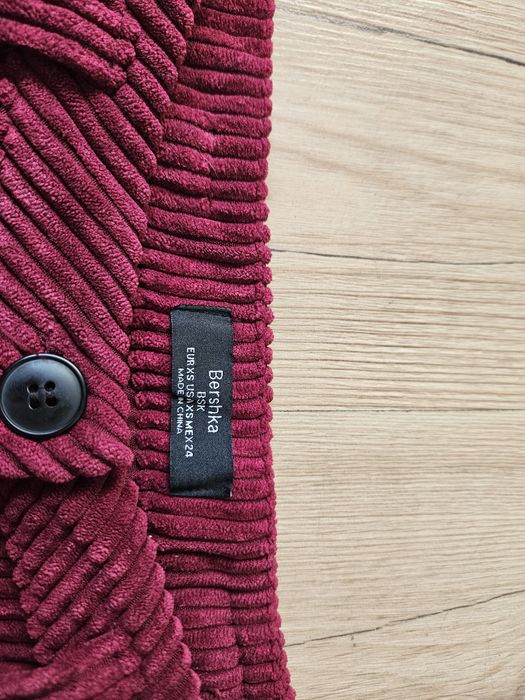 Spódniczka mini rozkloszowana XS Bershka