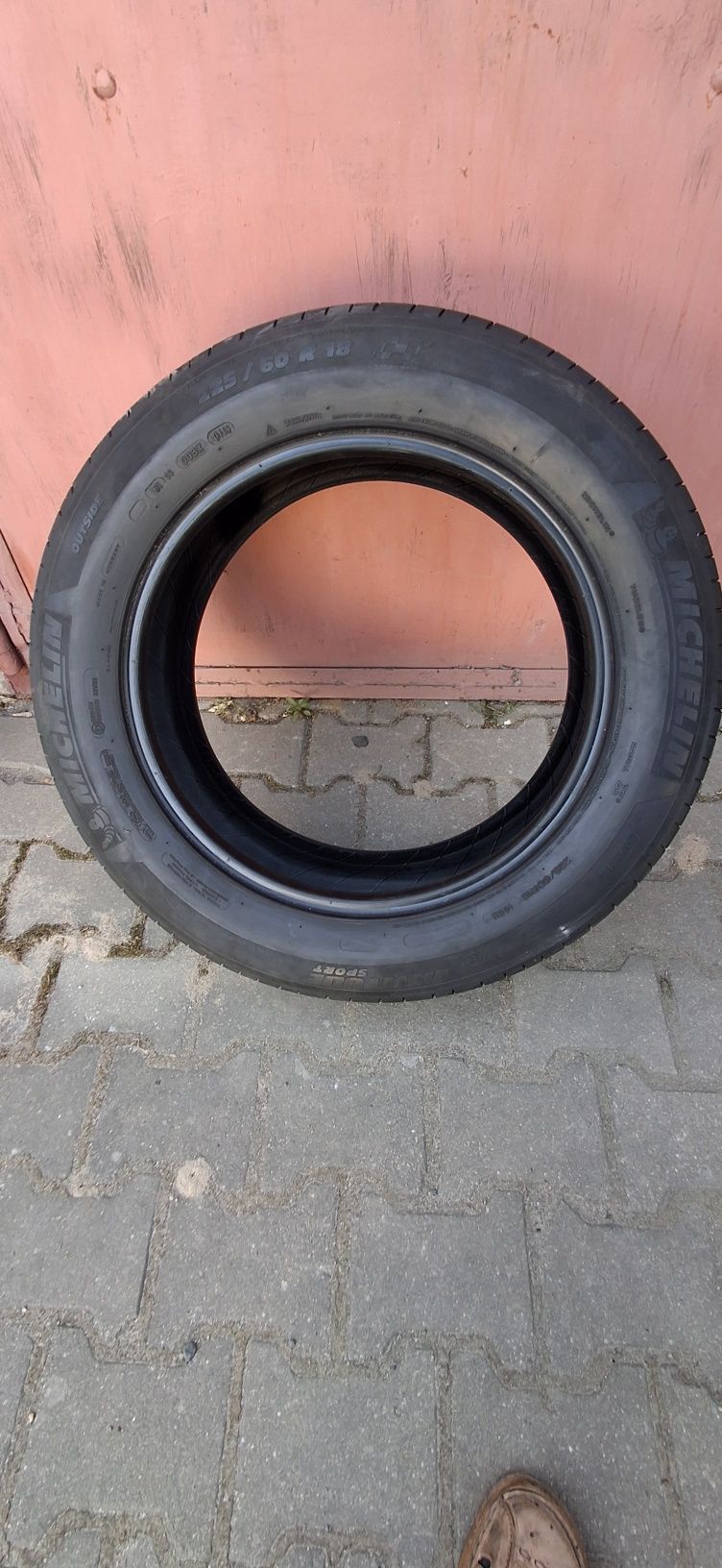 OSprzedam opony letnie 225/60R18 2014 rok