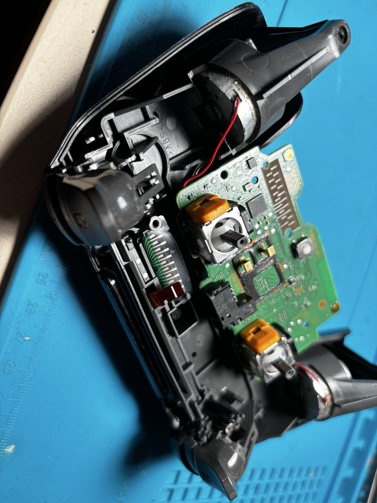 DualShock 4 Hall Effect Analog Odnowiony