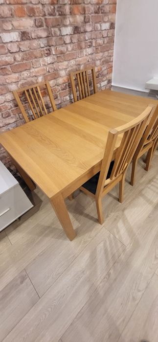 Stół rozkładany plus 4 krzesła